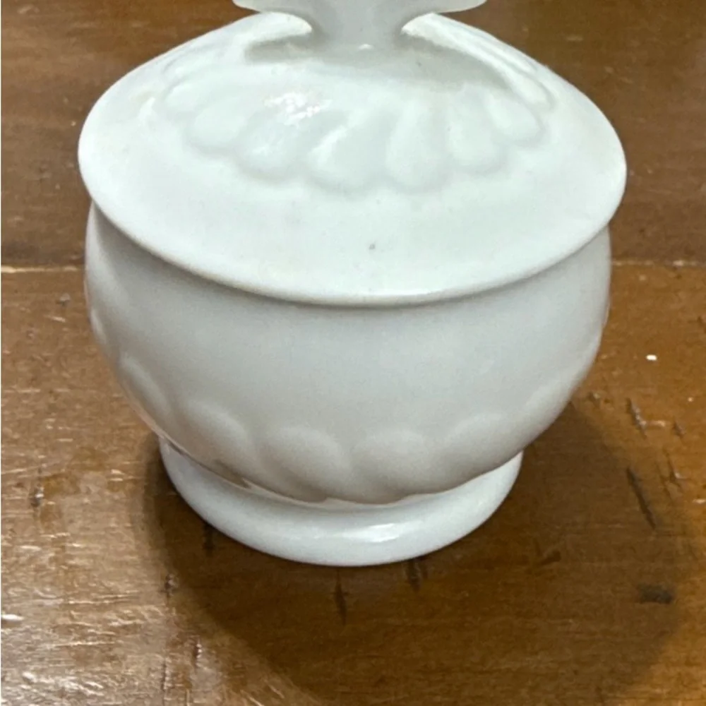 Trinket Box White Ceramic Made in Japan 3.5” tall